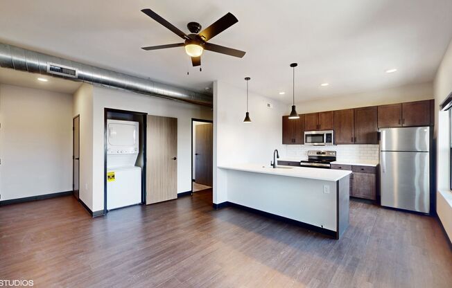 1 bed, 1 bath, 690 sqft, $1,174, Unit #410