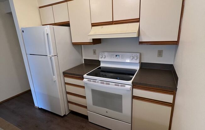 2 beds, 1 bath, 841 sqft, $1,850, Unit 315