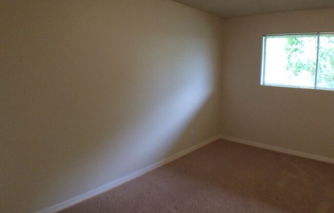 2 beds, 1 bath, 740 sqft, $1,600, Unit 315