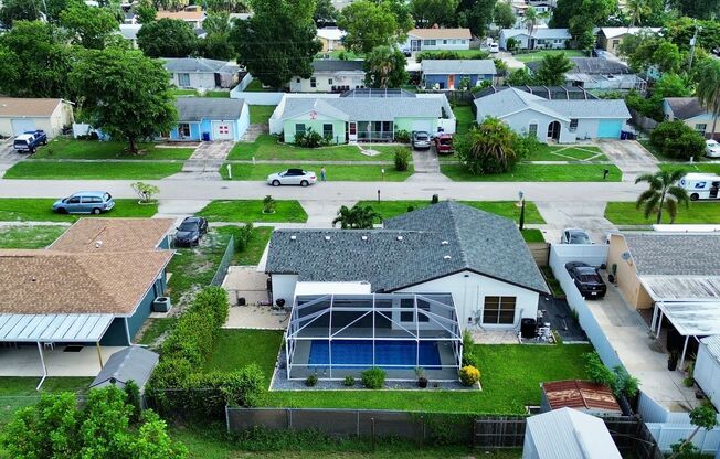 Newly Remodeled 3/2 with Pool