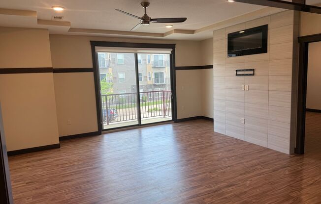 1 bed, 1 bath, 825 sqft, $1,435, Unit 2-205