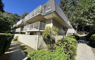 The village in Kirkland - 1 bed 1 bath 2nd floor unit with balcony