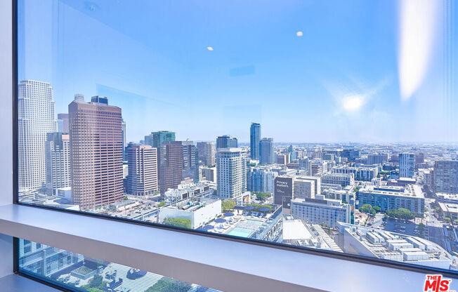 1 bed, 2 baths, 1,000 sqft, $6,195, Unit 31E