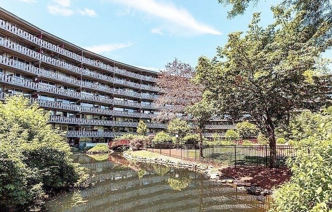 Studio, 1 bath, 397 sqft, $1,878, Unit 708