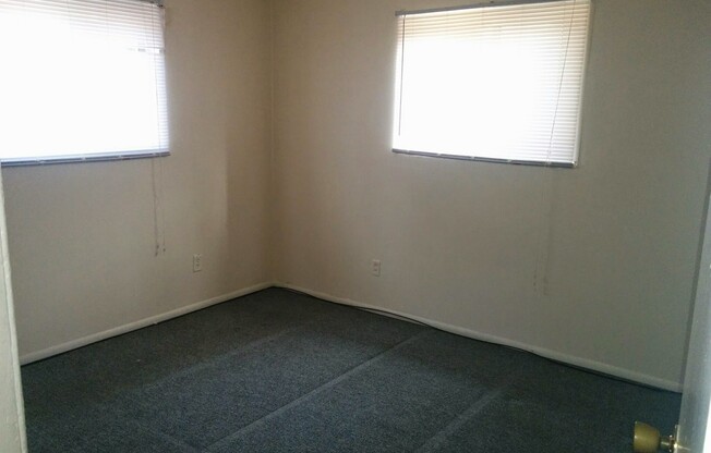 2 beds, 1 bath, 800 sqft, $899, Unit Apt. 08