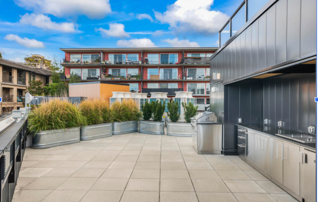 Studio, 1 bath, 408 sqft, $1,325, Unit 414