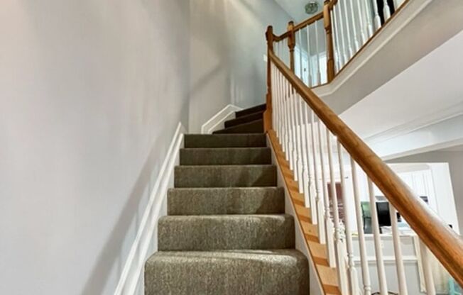 Spacious and bright 3 BR 3.5 BA TH with garage!