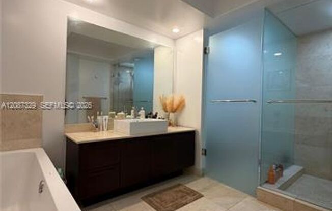 3 beds, 2 baths, $5,900, Unit # 2 1001