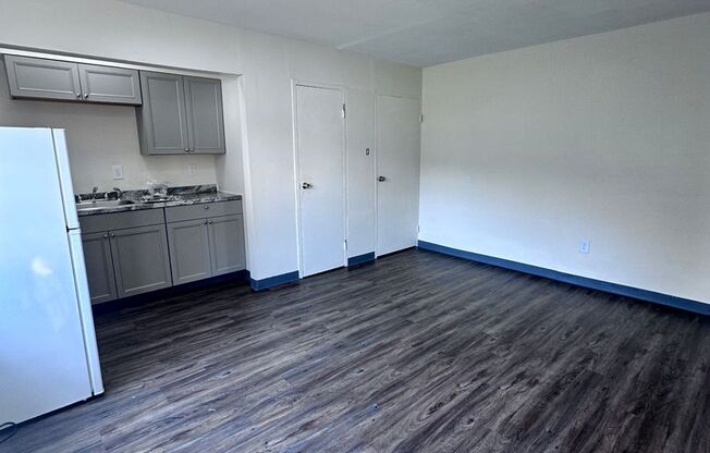 1 bed, 1 bath, 525 sqft, $850, Unit Virginia Terrace C-6
