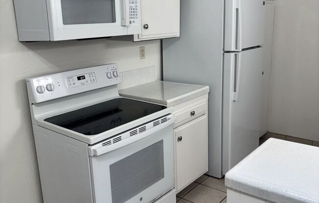 1 bed, 1 bath, 944 sqft, $2,350, Unit 3750