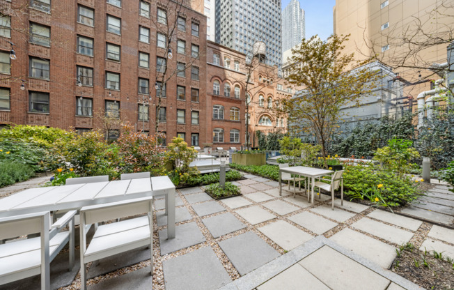 Studio, 1 bath, 625 sqft, $4,200, Unit 525