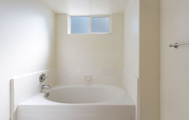 2 beds, 2.5 baths, 1,207 sqft, $3,100, Unit 8714-200