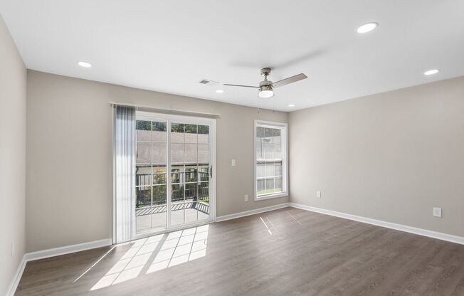3 beds, 2 baths, 1,300 sqft, $1,900, Unit 121