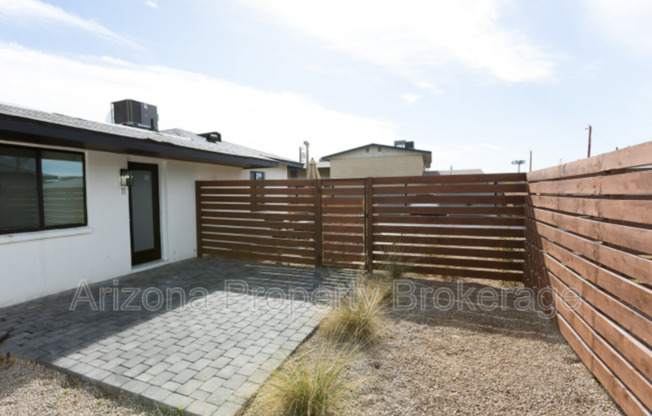 4150 N 25 ST