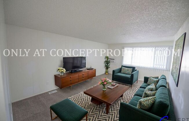2 beds, 1 bath, 930 sqft, $1,249, Unit 44