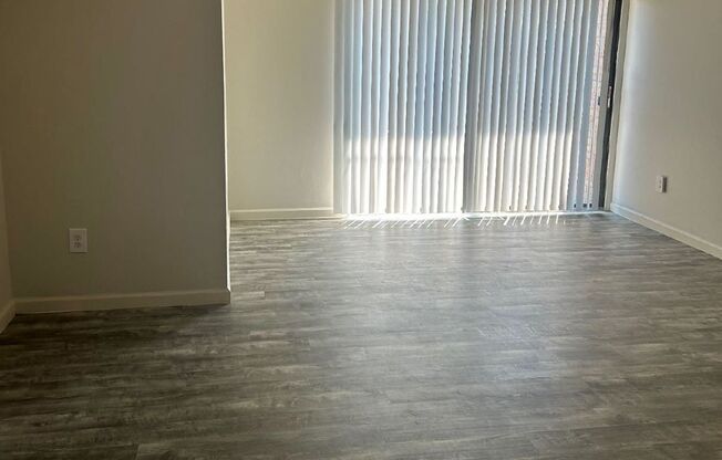 1 bed, 1 bath, 975 sqft, $1,225, Unit 5325H