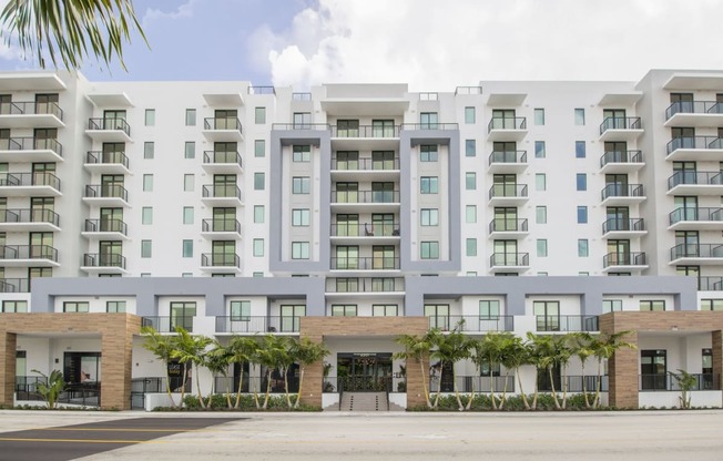 Exterior | Twenty2 West | Luxurious Apartments in Miami, FL 