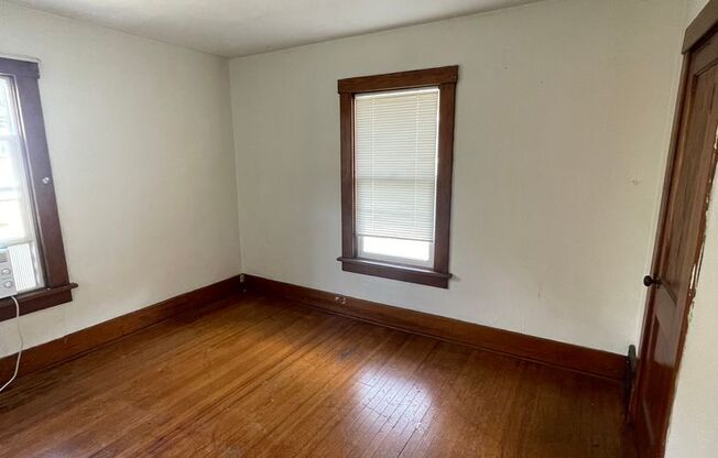 2 beds, 1 bath, $725, Unit 915 5th Ave North #2