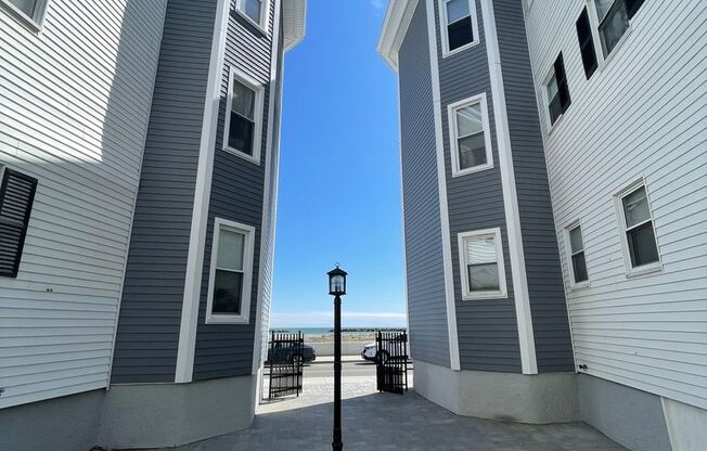 2 beds, 1 bath, 850 sqft, $2,495, Unit 90 Win #B