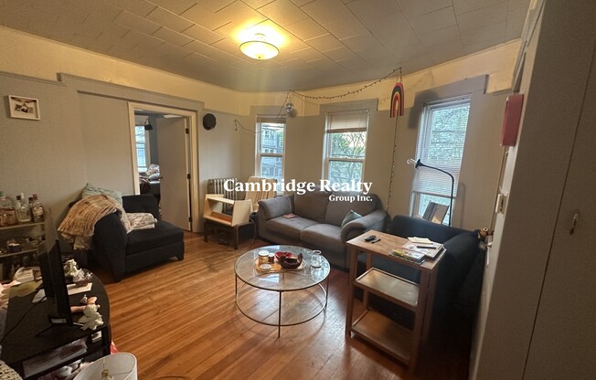 69 CONWELL AVE