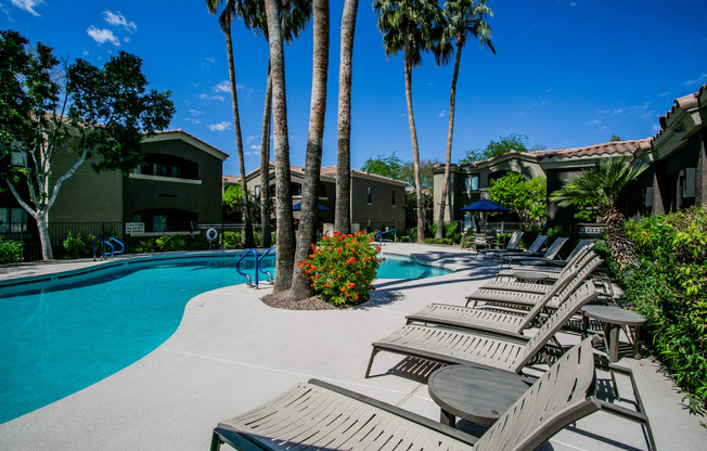 Outdoor Seating at Apartments on Happy Valley Rd Phoenix