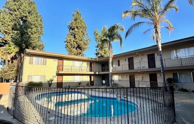 1 bed, 1 bath, 750 sqft, $975, Unit Demaret Gardens