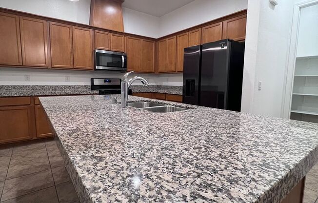 Must See! Beautiful 3bd 2ba Home Awaits You!