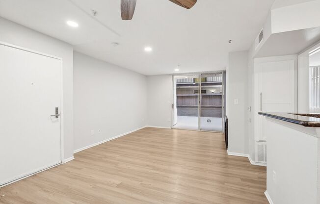 1 bed, 1 bath, 700 sqft, $1,748, Unit 114
