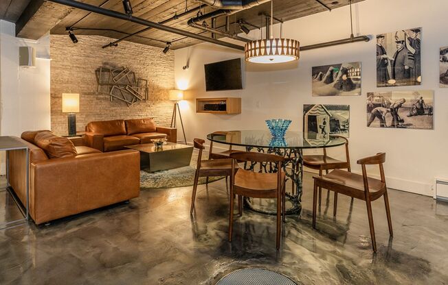 Studio, 1 bath, 610 sqft, $1,325, Unit 110-405