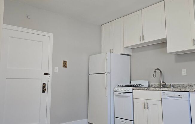 Studio, 1 bath, $855, Unit 314