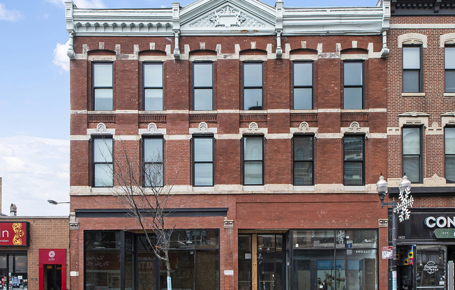 1420 N MILWAUKEE AVE