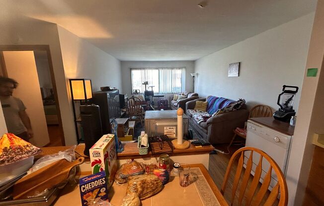 1 bed, 1 bath, $1,015, Unit 9