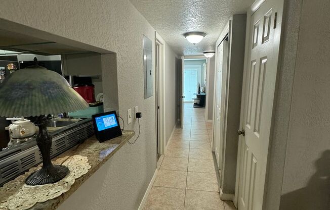 3 beds, 2 baths, $1,700, Unit UNIT B