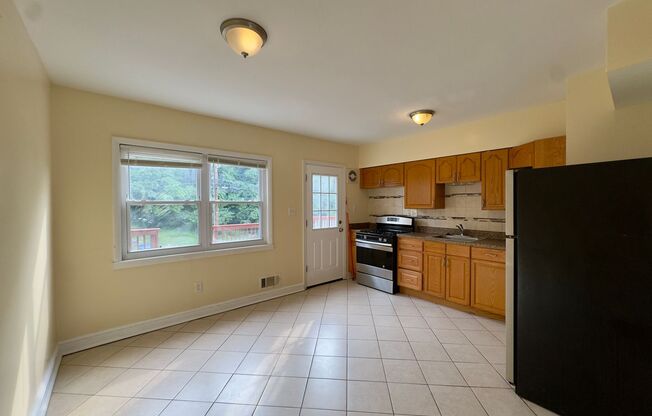 Charming 3BD/1BA Townhome in Violetville, MD!