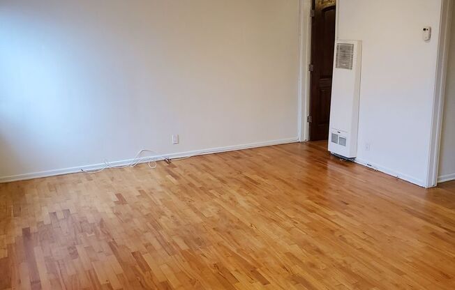 2338-52 PENMAR AVE.