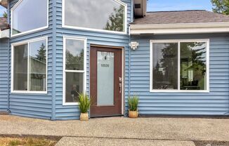 3 beds, 3 baths, $3,795