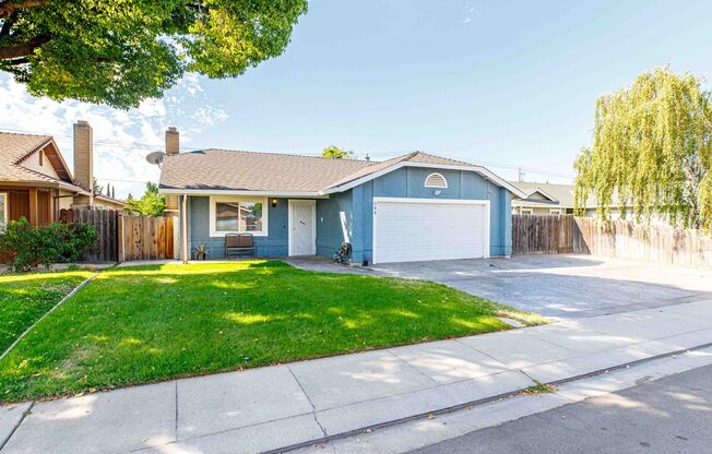 3 bedroom home for RENT in Manteca - 644 Swallow Dr
