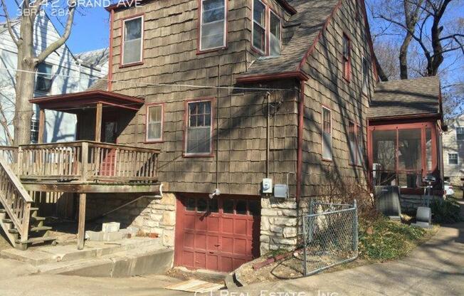 7242 GRAND AVE