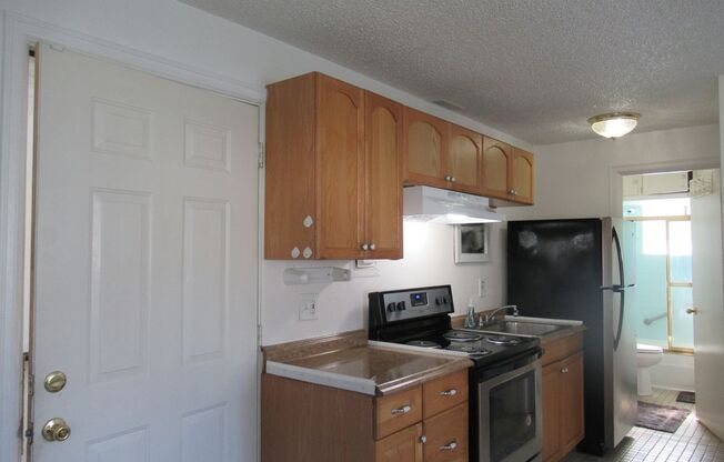 1 bed, 1 bath, $1,300