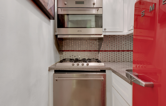 Studio, 1 bath, $3,000, Unit 14E