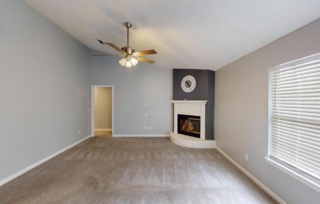 3 beds, 2 baths, 2,043 sqft, $1,700