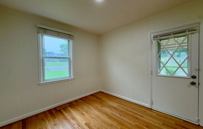Charming 2 Bedroom/1 Bathroom Home at Lauraville Neighborhood, MD!