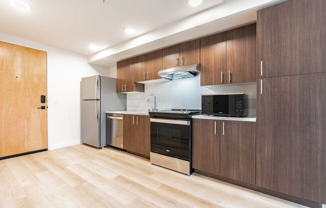 Studio, 1 bath, 491 sqft, $1,325, Unit 825 - ADA