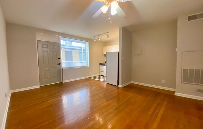 1 bed, 1 bath, 550 sqft, $1,513, Unit 963-307