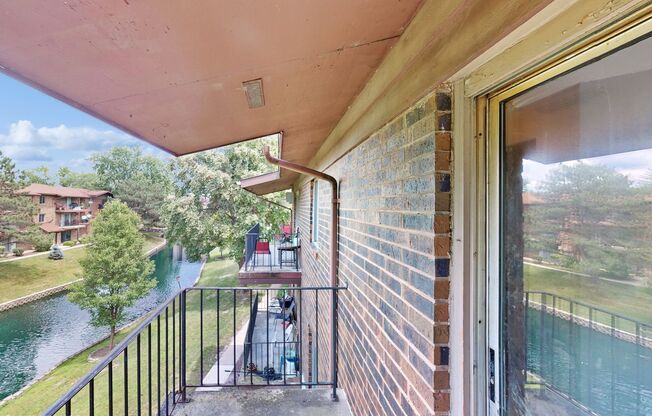 2432 Waterbury Dr