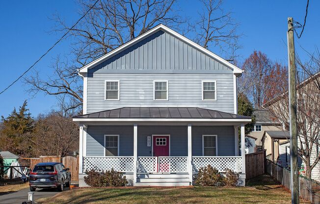 Pet-Friendly Belmont Home With Fenced Yard