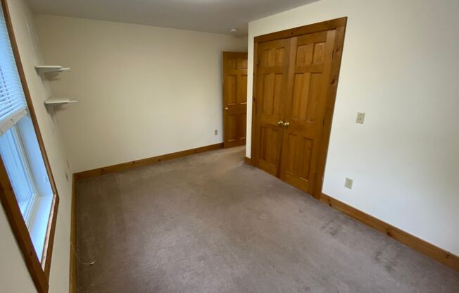 4 beds, 1 bath, $3,500, Unit 279 Unit 2