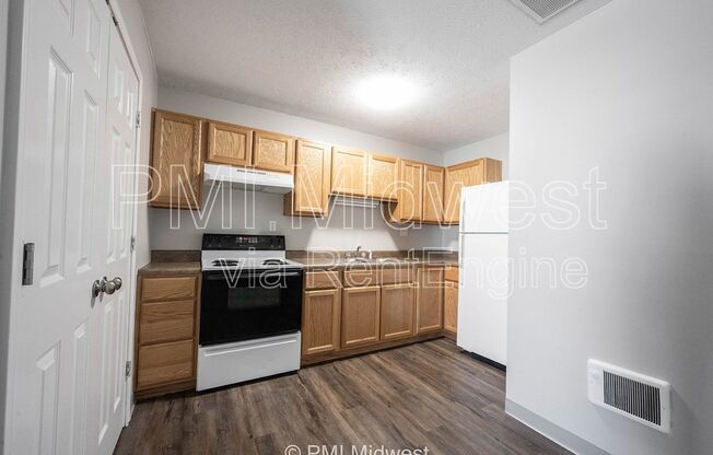 1702 W MICHIGAN ST