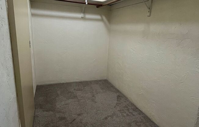 1 bed, 1 bath, 700 sqft, $1,445, Unit 0207