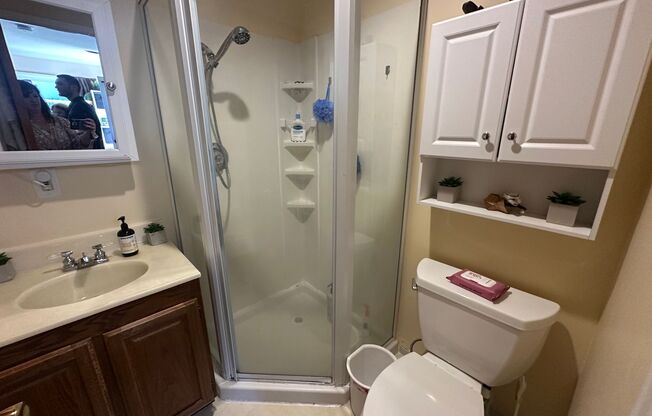 Studio Home in Desirable West Menlo Park- Walk to Downtown